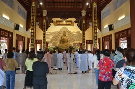 Đoàn Phật tử Lá Bồ Đề hành hương đầu xuân