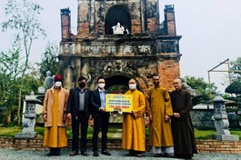 Tổ đình Kim Liên hỗ trợ 150 triệu đồng xây dựng cầu Dân Trí