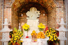 Tôn tượng Bồ-tát Quán Âm tại chùa Đại Đồng