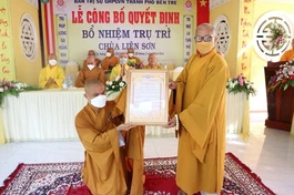 Bến Tre: Lễ trao quyết định bổ nhiệm trụ trì chùa Liên Sơn