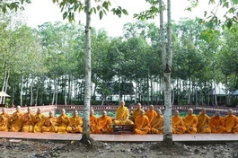 Chư Tăng Ni Giáo đoàn VI tại tổ đình Minh Đăng Quang (Vĩnh Long)