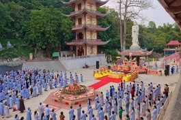 Toàn cảnh lễ chẩn tế kỳ siêu bạt độ tại chùa Cổ Am