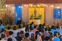 Khóa tu "An trú bây giờ" dành cho các bạn trẻ tại chùa Di Đà 