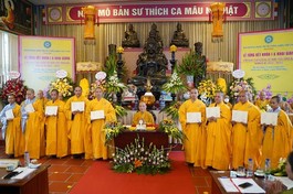 Tăng Ni sinh khóa I Lớp Đào tạo Cao cấp Giảng sư nhận bằng tốt nghiệp