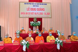 Ban Trị sự Phật giáo tỉnh Hậu Giang tổ chức lễ khai giảng Khóa An cư kiết hạ Phật lịch 2565 - 2021