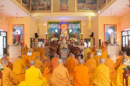 Chư Tăng vân tập tại chùa Thiên Minh tác pháp thọ an cư