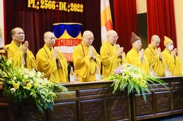 Niệm Phật cầu gia hộ