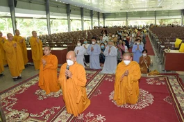 Tịnh xá Lộc Uyển và Kỳ Viên cúng dường các trường hạ tại TP.HCM