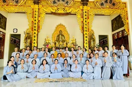 Khánh Hòa: Ban Từ thiện - Xã hội Phật giáo thị xã Ninh Hòa thăm, cúng dường các trường hạ