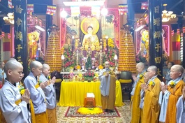 Chư Ni chùa Huệ Lâm trong buổi lễ Vu lan - Báo hiếu