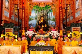 Chư tôn đức Tăng Ni chứng minh buổi lễ