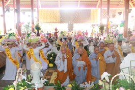 Đồng Tháp: Chùa Khánh Linh, Thiền An và Thanh Lập tổ chức lễ Vu lan, dâng pháp y cúng dường 