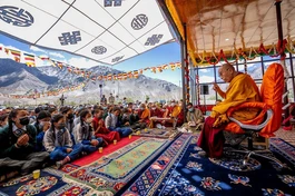 Đức Dalai Lama thuyết giảng cho thanh thiếu niên tại Zanskar, Ladakh