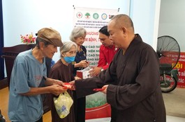 Khám chữa bệnh cho người cao tuổi trên địa bàn quận 8 