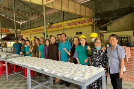 Các chùa tổ chức phát cơm chay miễn phí nhân ngày rằm Hạ nguyên