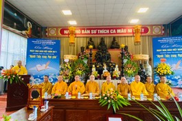 Chư tôn đức chứng minh