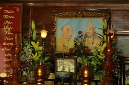 Hương án cố Trưởng lão Hòa thượng Thích Hưng Dụng được tôn trí tại thiền đường tổ đình Kim Tiên