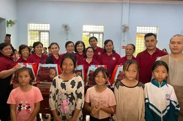 Chương trình "Xuân kết nối và sẻ chia" đến với đồng bào dân tộc huyện Krông Bông, tỉnh Đắk Lắk