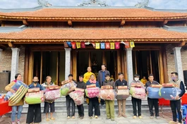 Trao quà Tết đến đồng bào dân tộc khó khăn tại huyện Quỳnh Nhai, tỉnh Sơn La