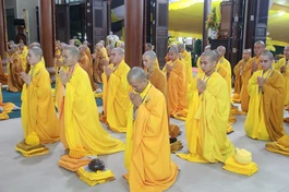 Chư giới tử cầu thọ giới pháp tại Đại giới đàn Mật Hiển