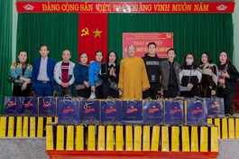 Ban Trị sự GHPGVN tỉnh Thanh Hóa trao 3 tỷ đồng ủng hộ chương trình Tết cho người nghèo