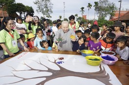 Đem niềm vui đến các em thiếu nhi vùng cao