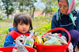 Trao yêu thương đến với những hoàn cảnh khó khăn