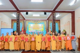 Trao quyết định chuẩn y nhân sự Ban Thông tin - Truyền thông Phật giáo tỉnh Bình Thuận