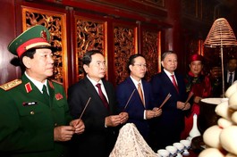 Lễ dâng hương tưởng niệm các Vua Hùng năm Quý Mão 2023 đã diễn ra trang nghiêm, trọng thể và thành kính