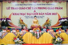 Chư tôn đức chứng minh buổi lễ