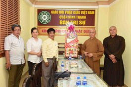 TP.HCM: Lãnh đạo các ban ngành chúc mừng Phật đản đến Ban Trị sự GHPGVN Q.Bình Thạnh