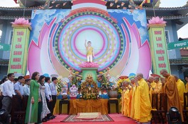 Niệm Phật cầu gia hộ