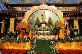 Lễ đài chính tại tổ đình Sắc tứ Tịnh Quang 