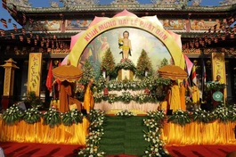 Lễ đài chính tại tổ đình Sắc tứ Tịnh Quang 