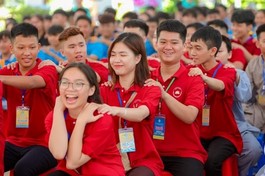 Hơn 1.000 bạn trẻ tham dự khóa tu tại chùa Đại Bi và chùa Huệ Quang