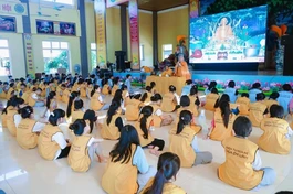 Hơn 600 bạn trẻ phát nguyện quy y Tam bảo tại chùa Chí Linh