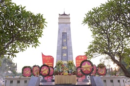 Học viện Phật giáo VN tại Hà Nội tưởng niệm các anh hùng, liệt sĩ