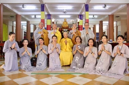 Ban Kinh tế - Tài chính GHPGVN TP.Đà Nẵng và chùa Phổ Hiền cúng dường mùa an cư