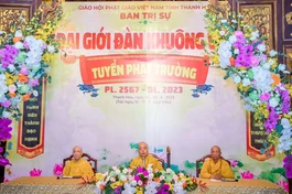 Hòa thượng Thích Thanh Nhiễu sách tấn các giới tử