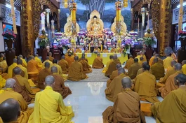 Quang cảnh lễ Tự tứ của chư Tăng Q.Tân Bình tại hạ trường chùa Báo Ân