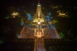 Đêm hoa đăng tại thiền viện Trúc Lâm Chánh Giác nhân Đại lễ Vu lan - Báo hiếu Phật lịch 2567