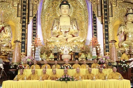 Chư tôn đức chứng minh buổi lễ