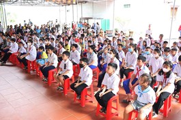 Chương trình tặng quà tiếp sức đến trường, vui Tết Trung thu tại chùa Quả và tịnh thất Bảo Minh Sơn