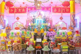 Giác linh đài cố Hòa thượng Thích Thiện Nhuận tại chùa Thiên Trường (Q.8, TP.HCM)