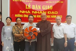 Bàn giao nhà nhân đạo đến gia đình ông Đậu Đức Toàn
