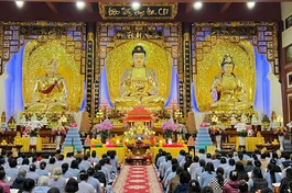 Đông đảo Phật tử và người dân các địa phương về chùa Diệc tụng kinh Dược Sư tại khóa lễ tạ đàn