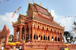 Chánh điện chùa Kinh Xáng