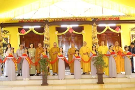 Cắt băng khánh thành ngôi chánh điện chùa Lương Phước (H.Hải Lăng, Quảng Trị)