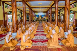 140 hành giả là chư Tăng thuộc 6 Giáo đoàn hệ phái Khất sĩ tham dự khóa tu