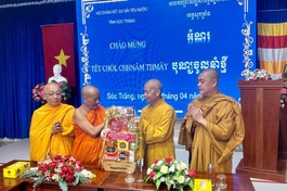 Hòa thượng Thích Thiện Thạnh chúc Tết Chôl Chnăm Thmây năm 2024 đến Trưởng lão Hòa thượng Tăng Nô